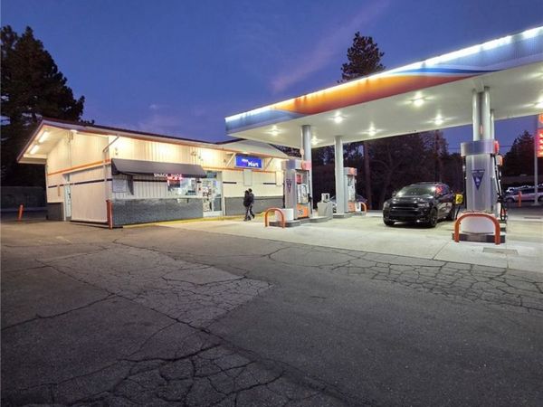 32124 Hilltop, Running Springs, CA 92382