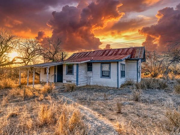 214 Cox Lane, Carrizo Springs, TX 78834