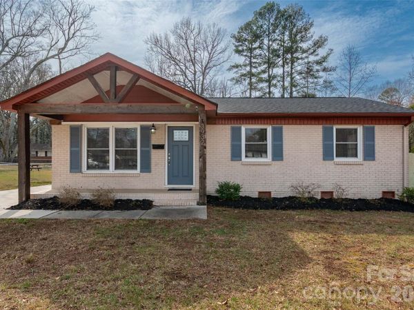 3932 Slagle Drive, Charlotte, NC 28215