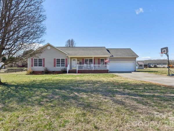 113 Rock Island Drive, Statesville, NC 28625
