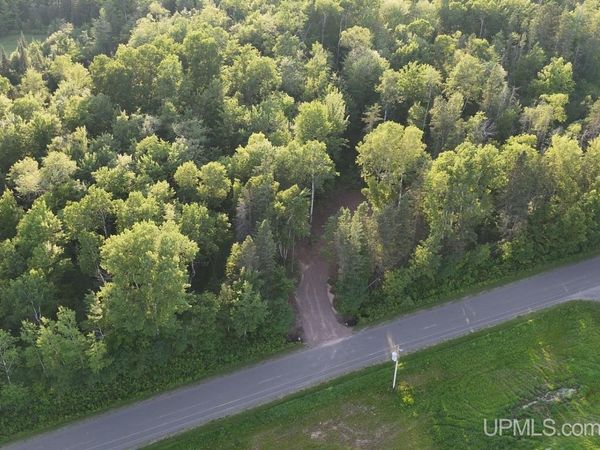 16130 Bellaire Road, Baraga Twp, MI 49908