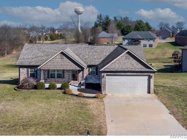 420 Pioneer Orchard Road, Jackson, MO 63755