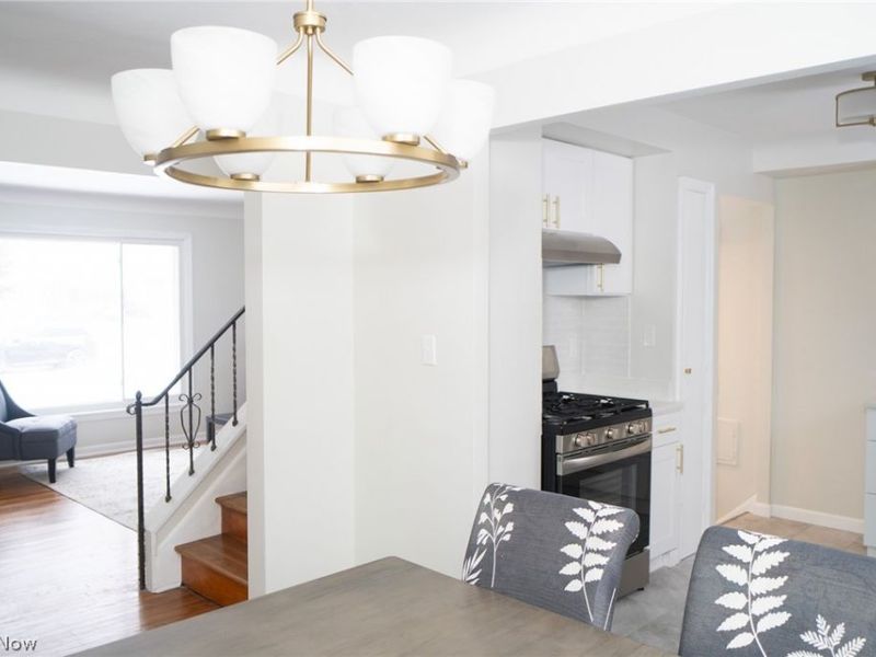 1662 Hawthorne Drive, Mayfield Heights, OH 44124 Photo 11