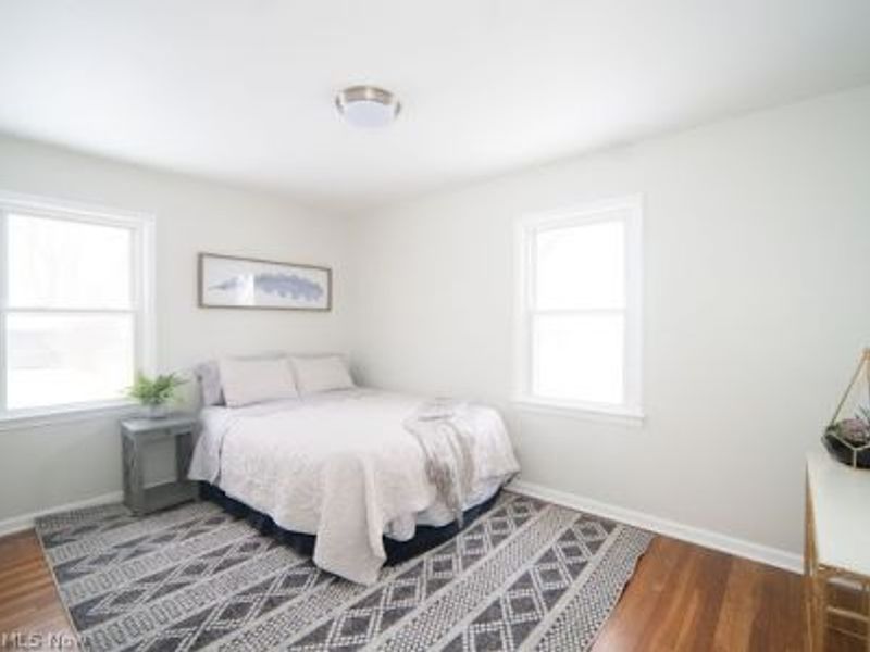 1662 Hawthorne Drive, Mayfield Heights, OH 44124 Photo 12