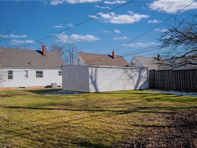 1662 Hawthorne Drive, Mayfield Heights, OH 44124 Photo 24