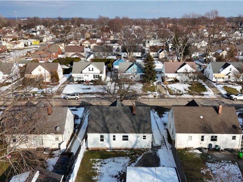 1662 Hawthorne Drive, Mayfield Heights, OH 44124 Photo 25