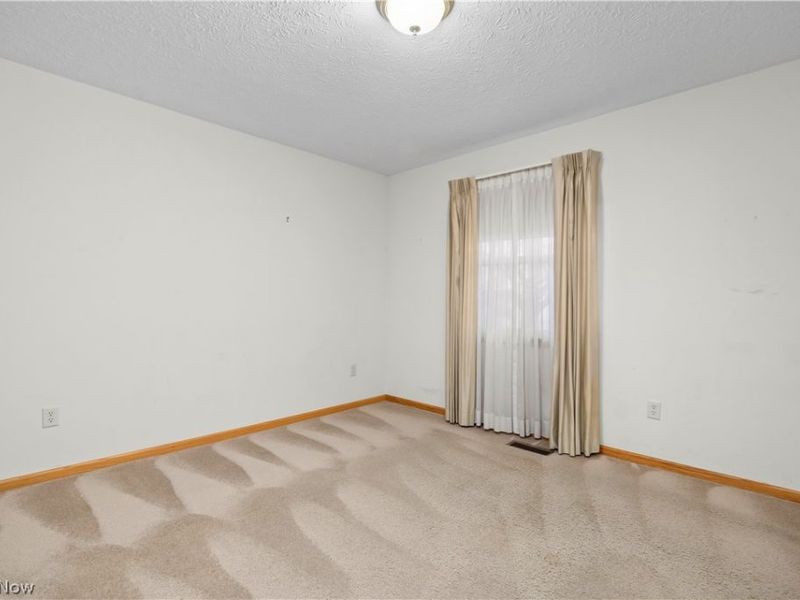 315 W Glen, Elyria, OH 44035 Photo 21