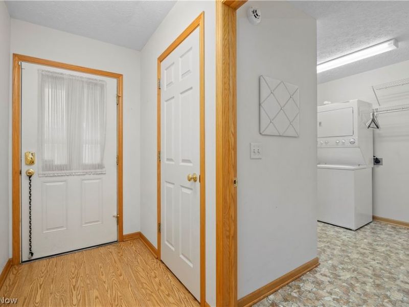 315 W Glen, Elyria, OH 44035 Photo 3