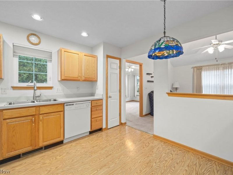 315 W Glen, Elyria, OH 44035 Photo 6