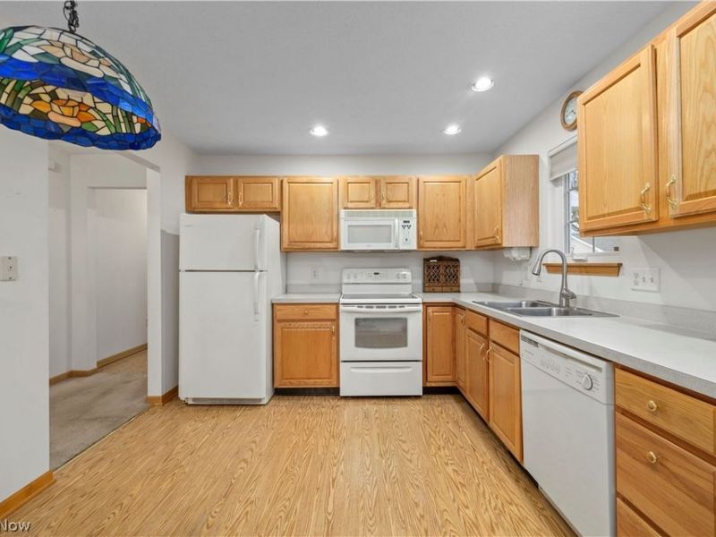 315 W Glen, Elyria, OH 44035 Photo 9