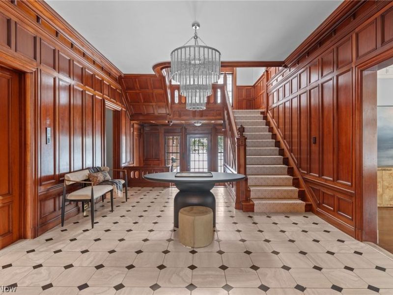 2965 Fairmount Boulevard, University Heights, OH 44118 Photo 3