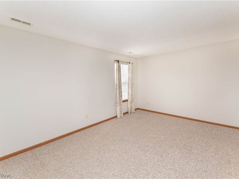 695 N Creek Drive, Painesville Township, OH 44077 Photo 15