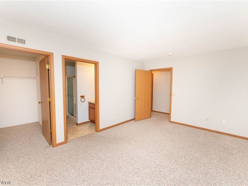 695 N Creek Drive, Painesville Township, OH 44077 Photo 17