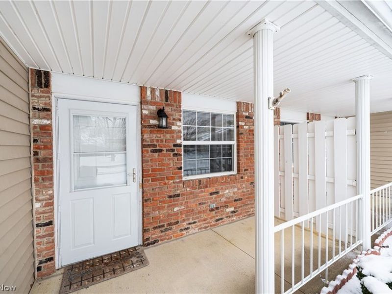 695 N Creek Drive, Painesville Township, OH 44077 Photo 2