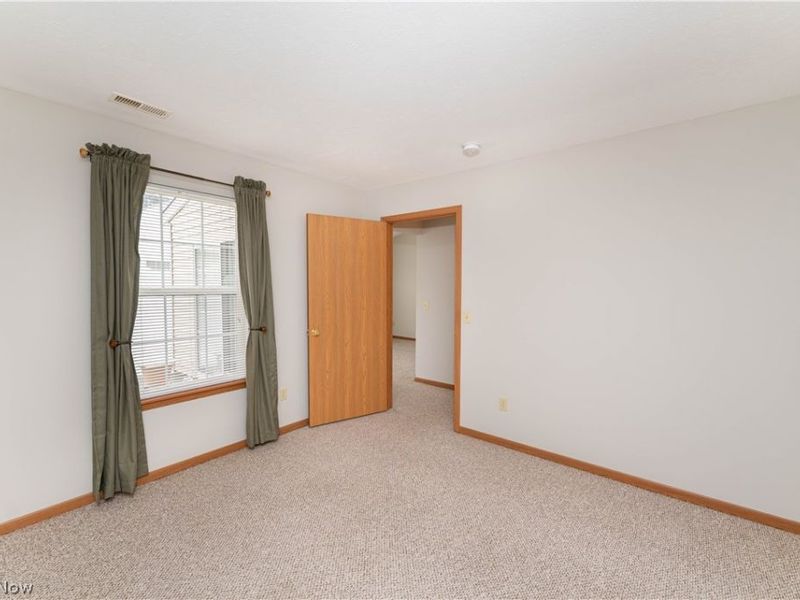 695 N Creek Drive, Painesville Township, OH 44077 Photo 22