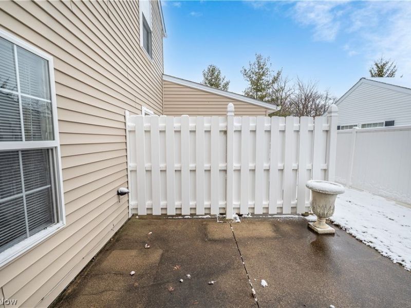 695 N Creek Drive, Painesville Township, OH 44077 Photo 30