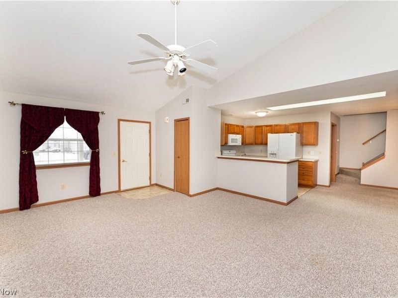 695 N Creek Drive, Painesville Township, OH 44077 Photo 5