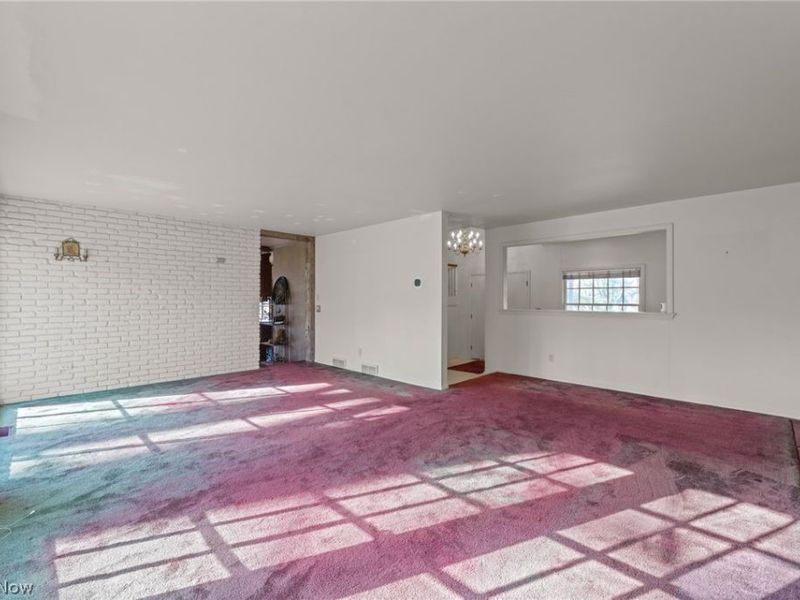 3492 Glen Allen Drive, Cleveland, OH 44121 Photo 10