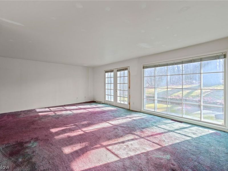 3492 Glen Allen Drive, Cleveland, OH 44121 Photo 11