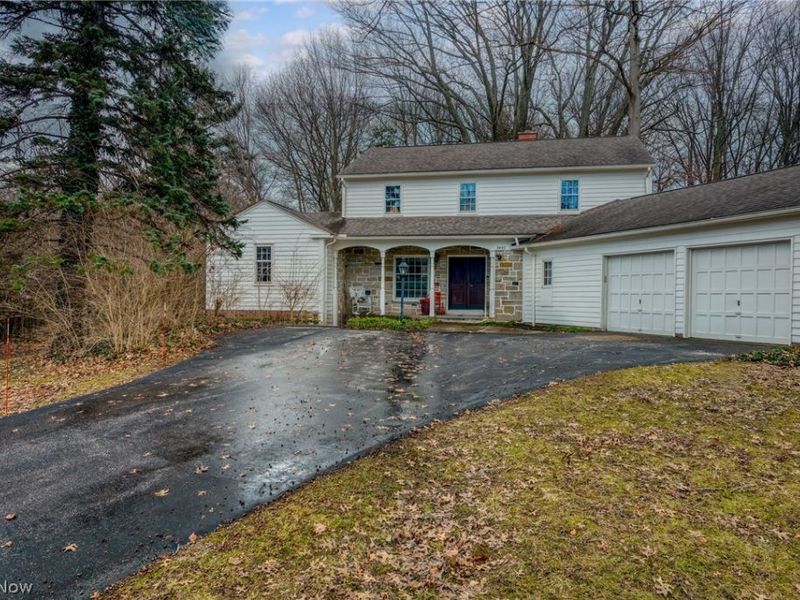 3492 Glen Allen Drive, Cleveland, OH 44121 Photo 2