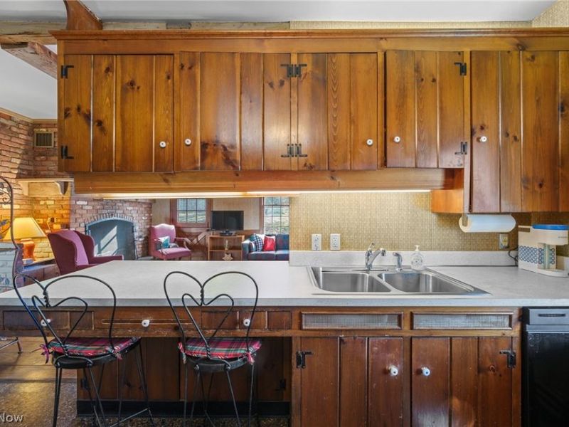 3492 Glen Allen Drive, Cleveland, OH 44121 Photo 23