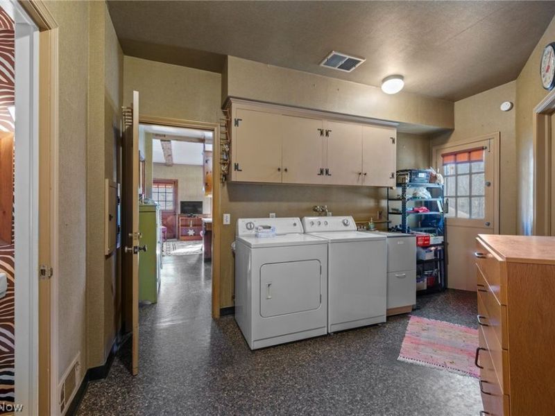 3492 Glen Allen Drive, Cleveland, OH 44121 Photo 24