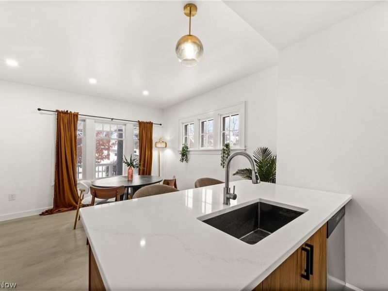 3348 Meadowbrook Boulevard, Cleveland, OH 44118 Photo 12