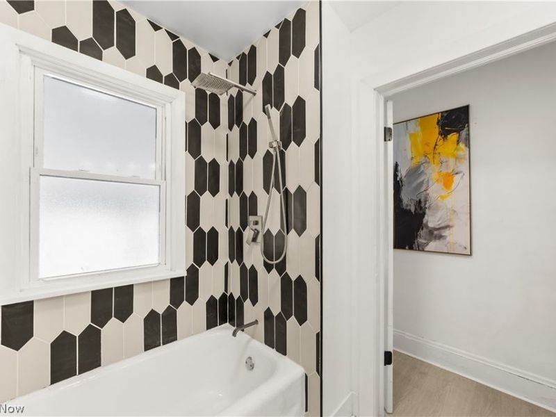 3348 Meadowbrook Boulevard, Cleveland, OH 44118 Photo 19