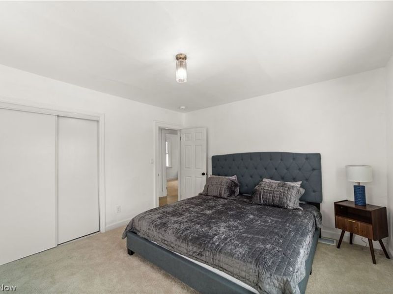 3348 Meadowbrook Boulevard, Cleveland, OH 44118 Photo 22