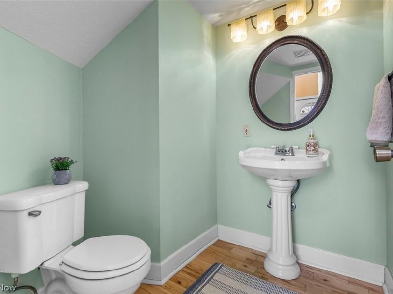 1460 W 45th Street, Cleveland, OH 44102 Photo 16