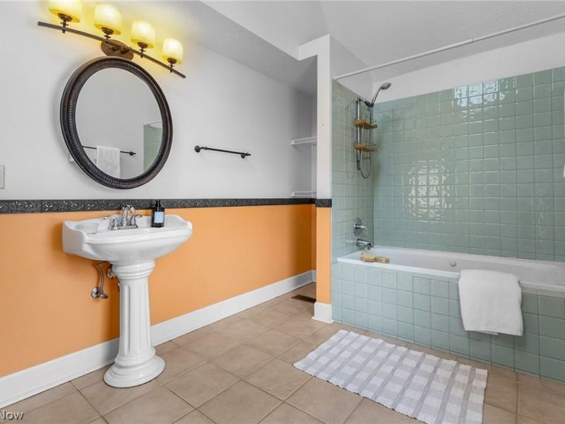 1460 W 45th Street, Cleveland, OH 44102 Photo 28