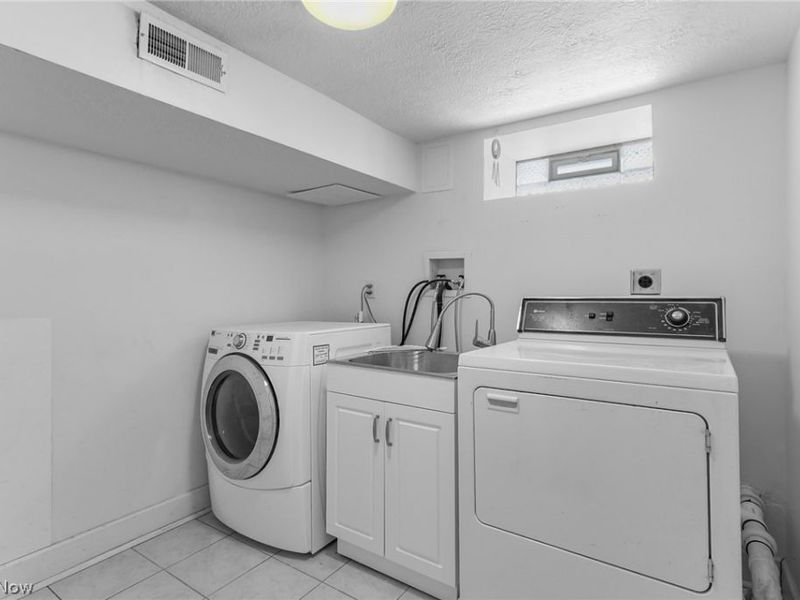 1460 W 45th Street, Cleveland, OH 44102 Photo 29