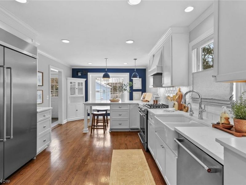 19558 Battersea Boulevard, Rocky River, OH 44116 Photo 19