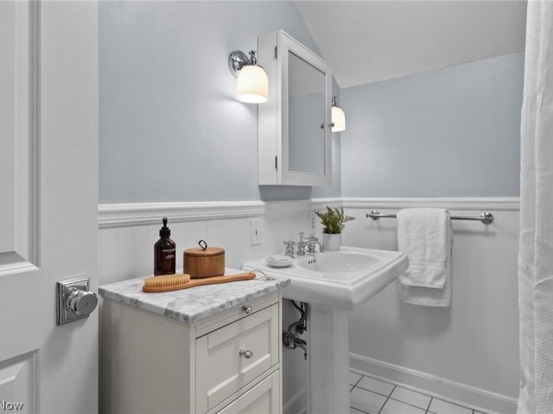 19558 Battersea Boulevard, Rocky River, OH 44116 Photo 31