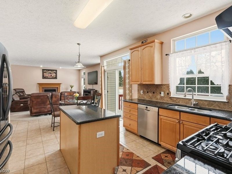 7444 Meadow Brooke Way, Northfield, OH 44067 Photo 9