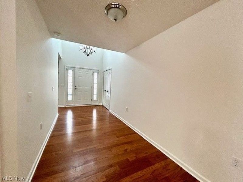 5302 Spruce Pointe Lane, Brunswick, OH 44212 Photo 4