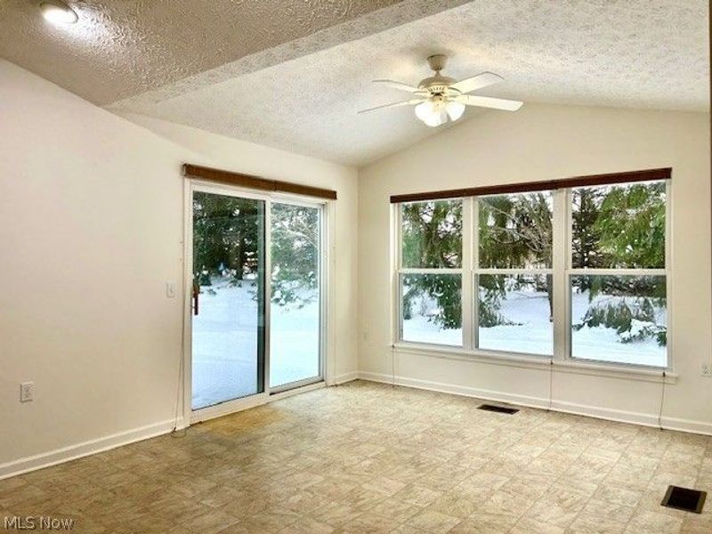 5302 Spruce Pointe Lane, Brunswick, OH 44212 Photo 8