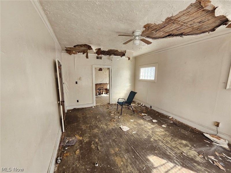 881 Eddy Road, Cleveland, OH 44108 Photo 14