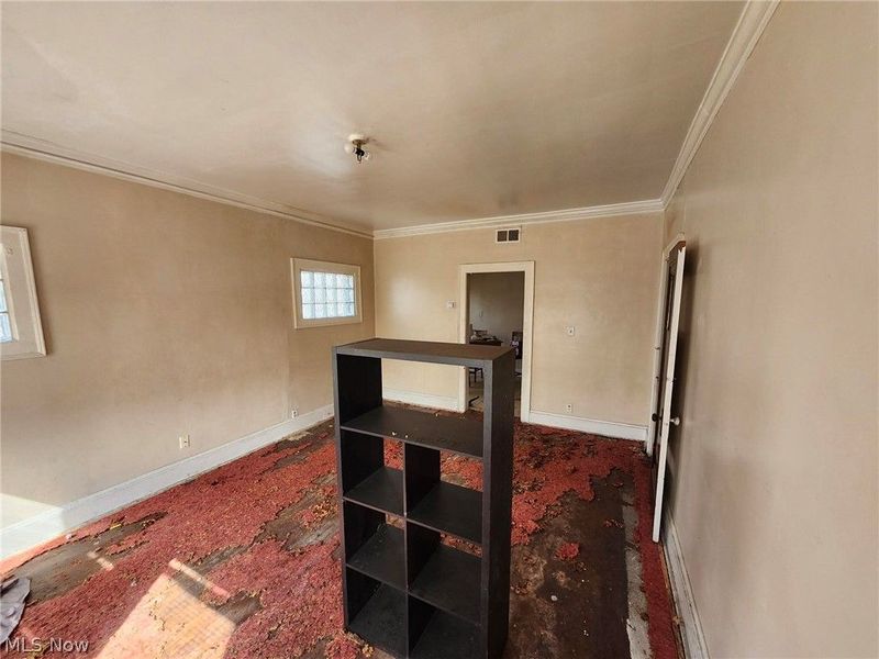 881 Eddy Road, Cleveland, OH 44108 Photo 15