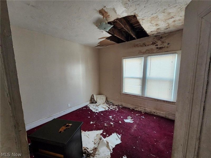 881 Eddy Road, Cleveland, OH 44108 Photo 18