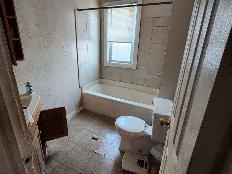 881 Eddy Road, Cleveland, OH 44108 Photo 20