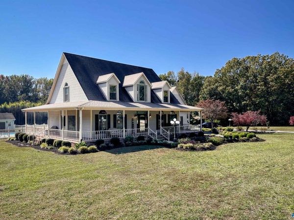 102 Lawrence Road, Hartselle, AL 35640