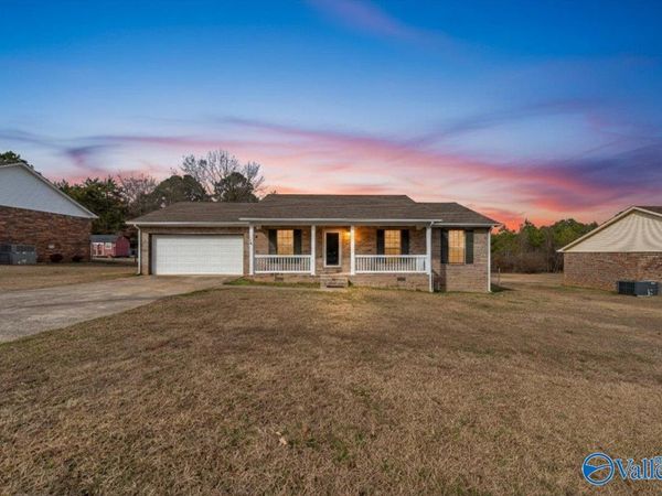 1506 W Stewart Road, Scottsboro, AL 35768