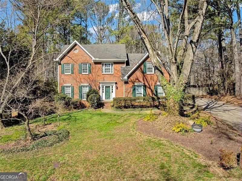 511 Shore Drive Nw, Suwanee, GA 30024 Main Photo