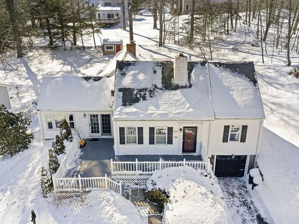 109 Simonds Rd, Lexington, MA 02420