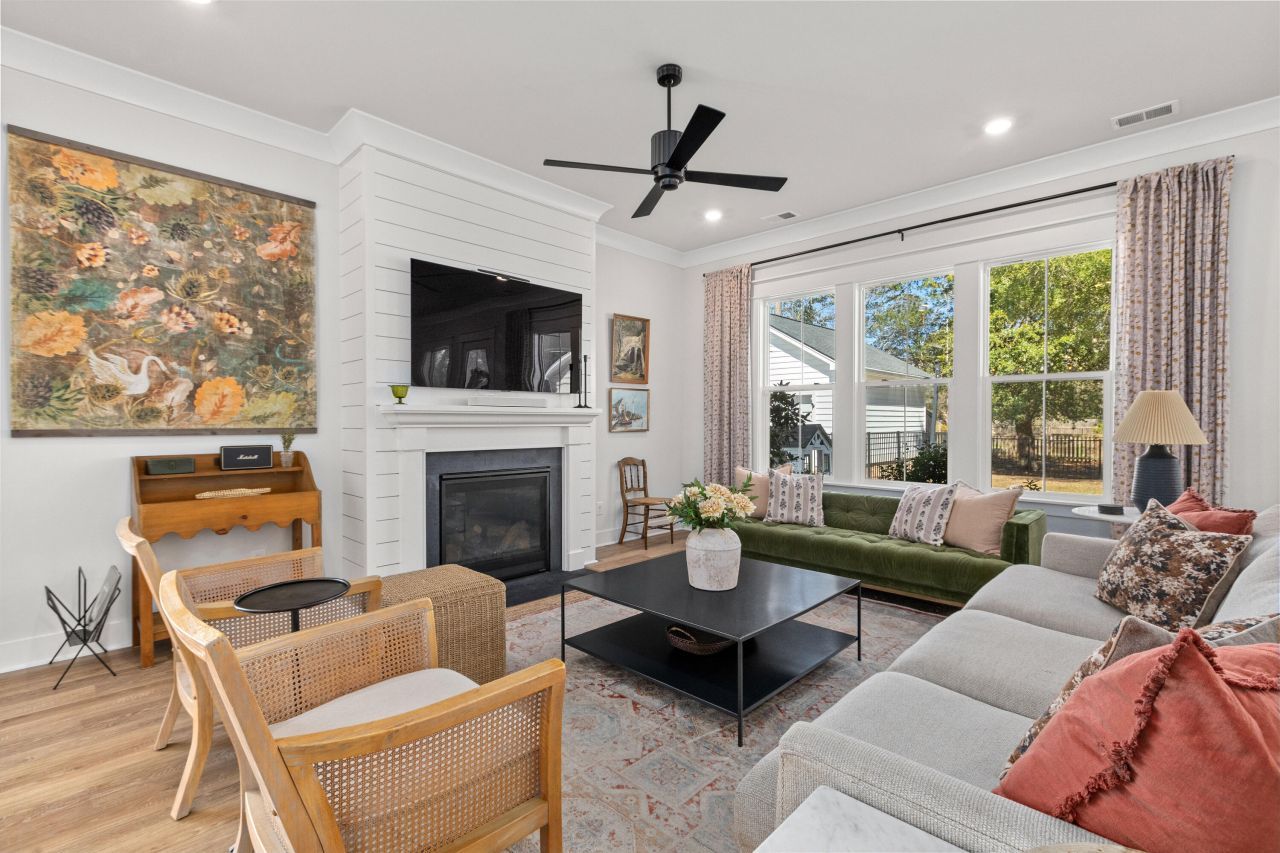 2810 Pinelog Lane Photo 10