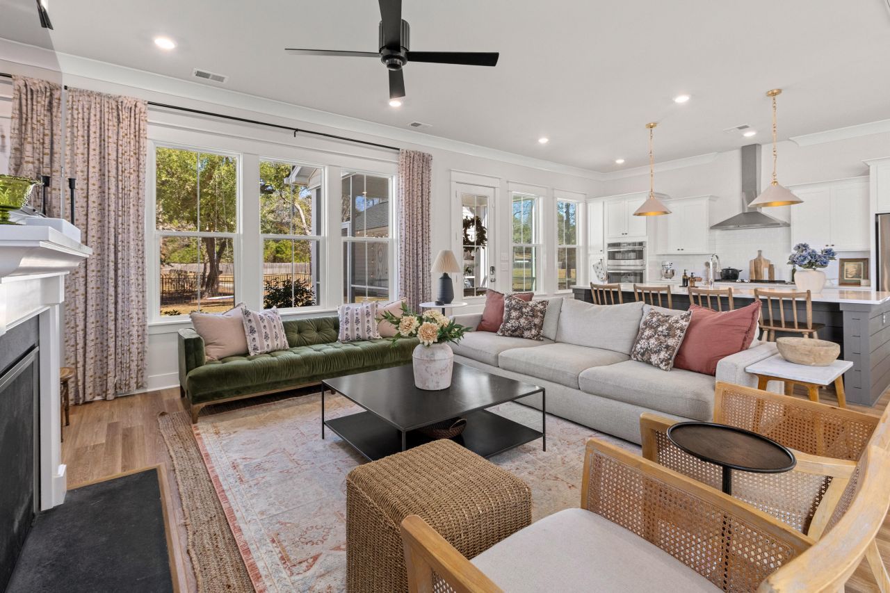 2810 Pinelog Lane Photo 11