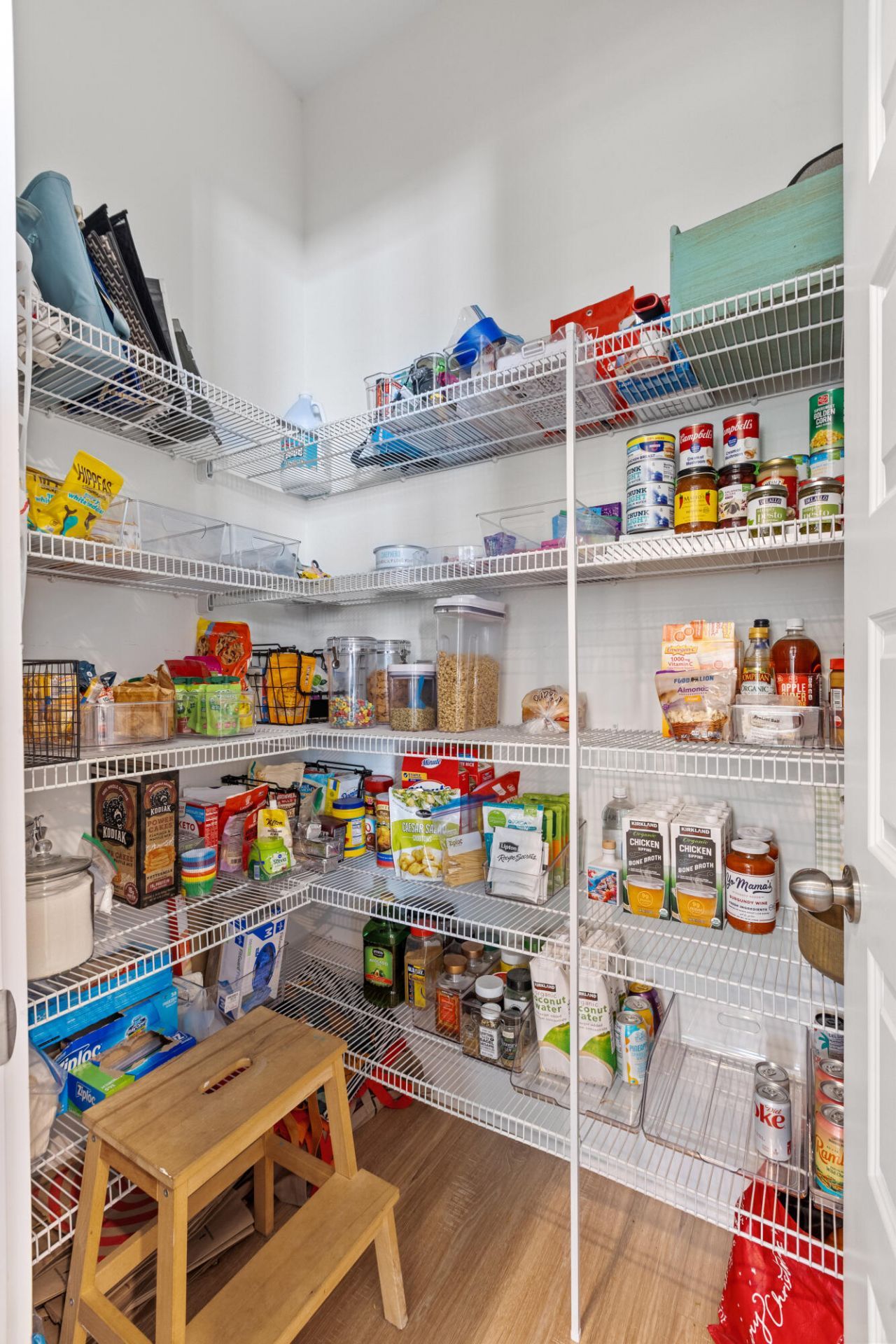 2810 Pinelog Lane Photo 17