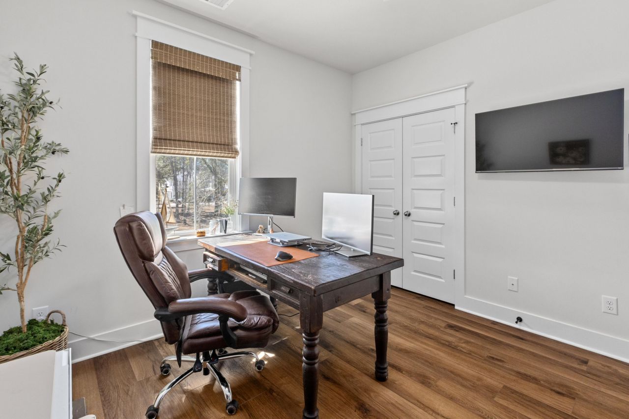 2810 Pinelog Lane Photo 30