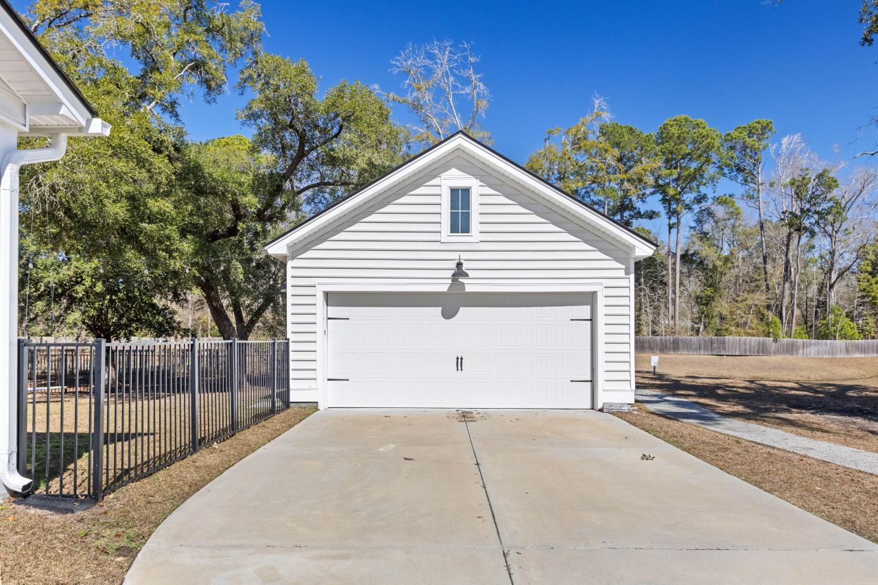 2810 Pinelog Lane Photo 33